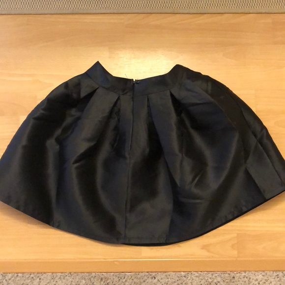 NEW!!!! Black Bow Skirt - Picture 3 of 3